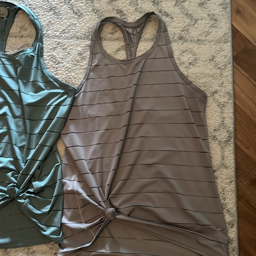 Athleta tank